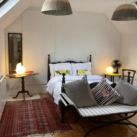 The Loft Apartment Stamford Bagian luar foto